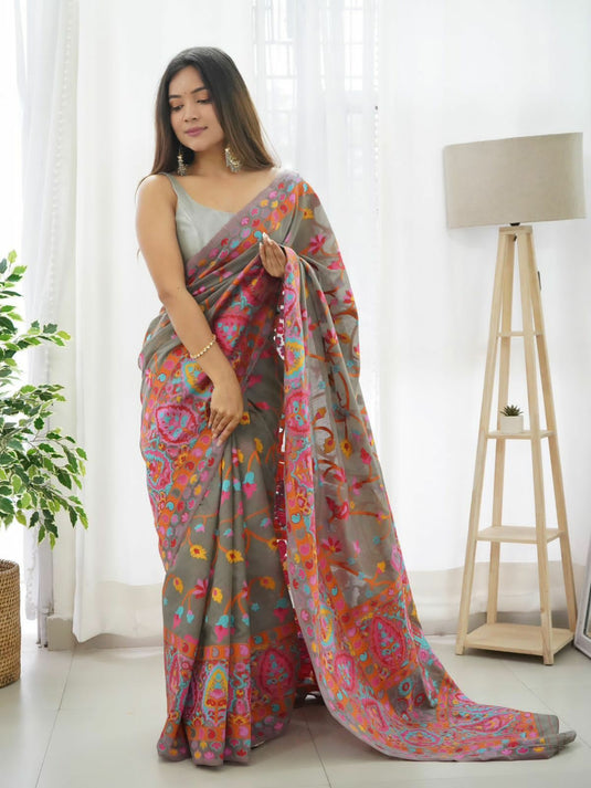 Villagius Velvet Verve Jacquard Silk Sari